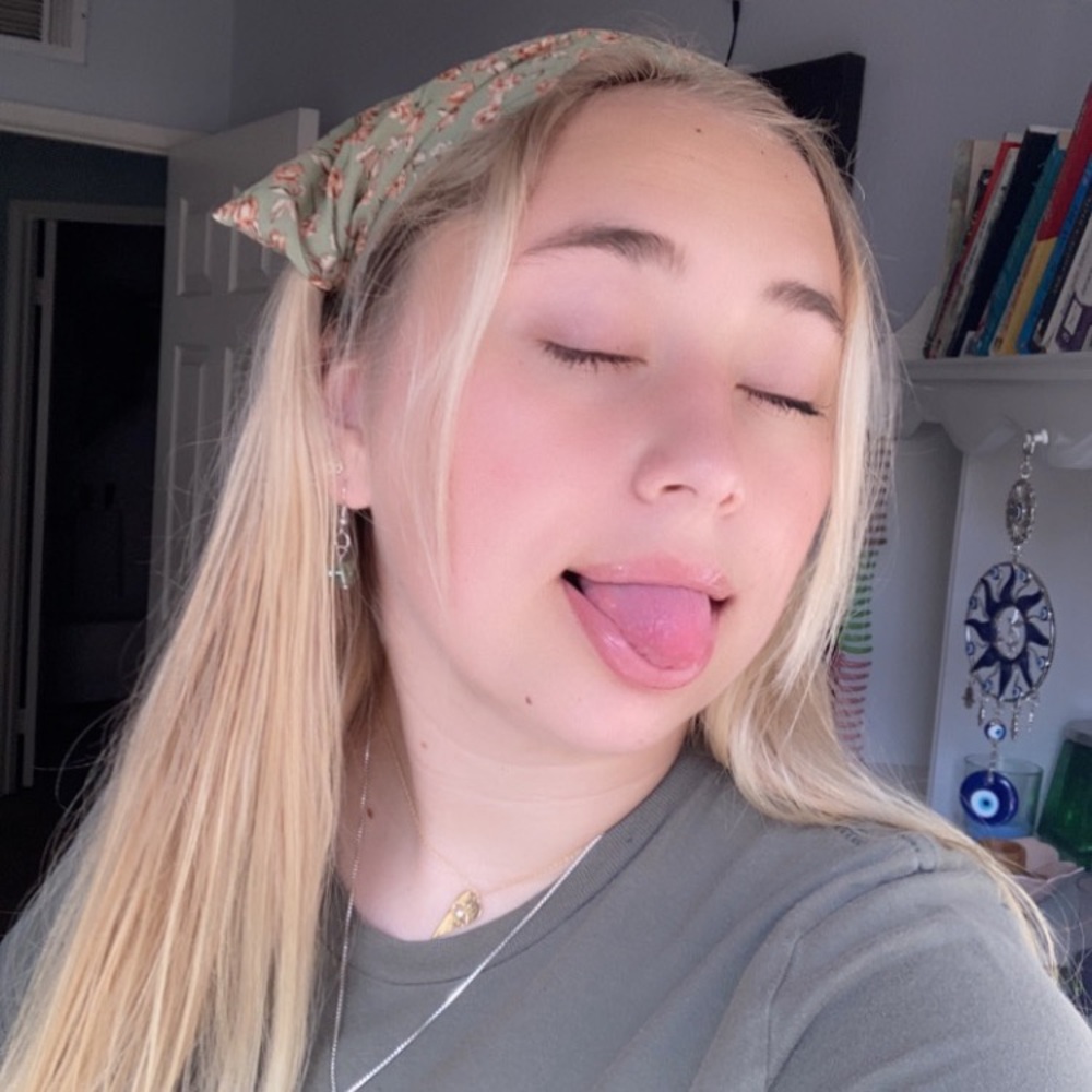 Meet your Posher, Isabelle